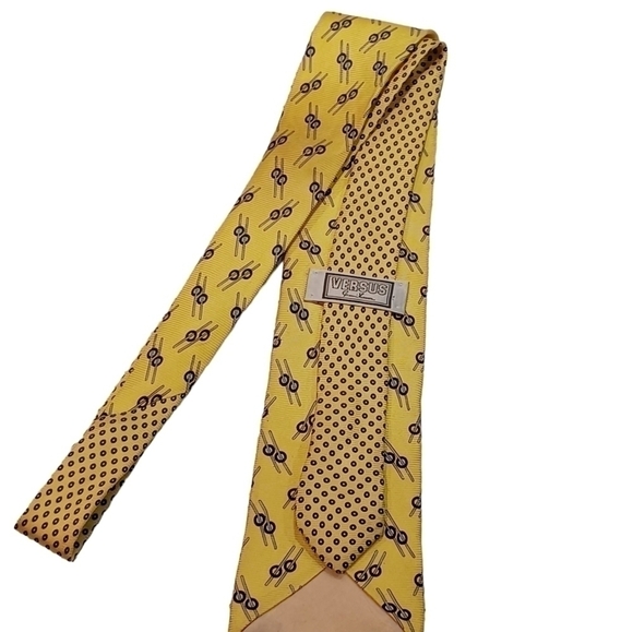 Authentic Versace Versus tie 👔 - Picture 2 of 6